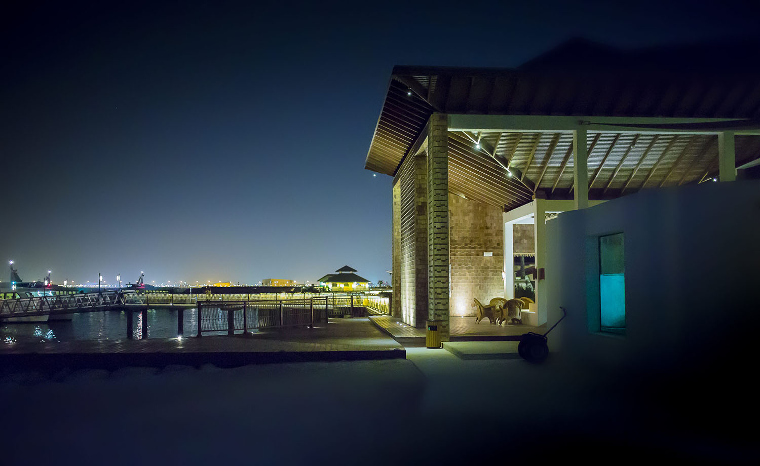 dom - oświetlenie LED